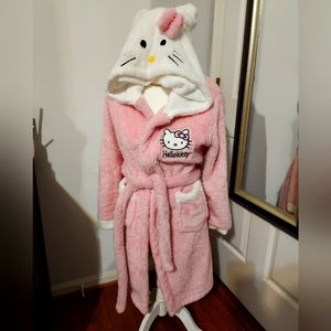 Hello Kitty Fuzzy Bath Robe Size Small/Medium